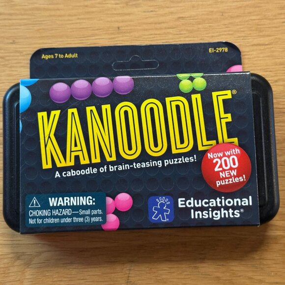 Kanoodle Brain-Teasing Puzzle from Educational Insights - Picture 2 of 9